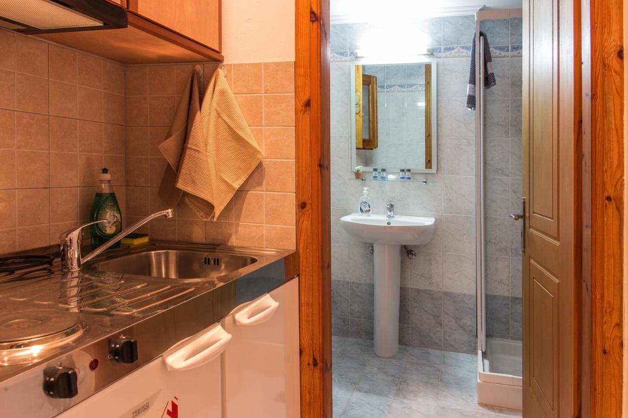 Captain George Apartment ซีมี ภายนอก รูปภาพ